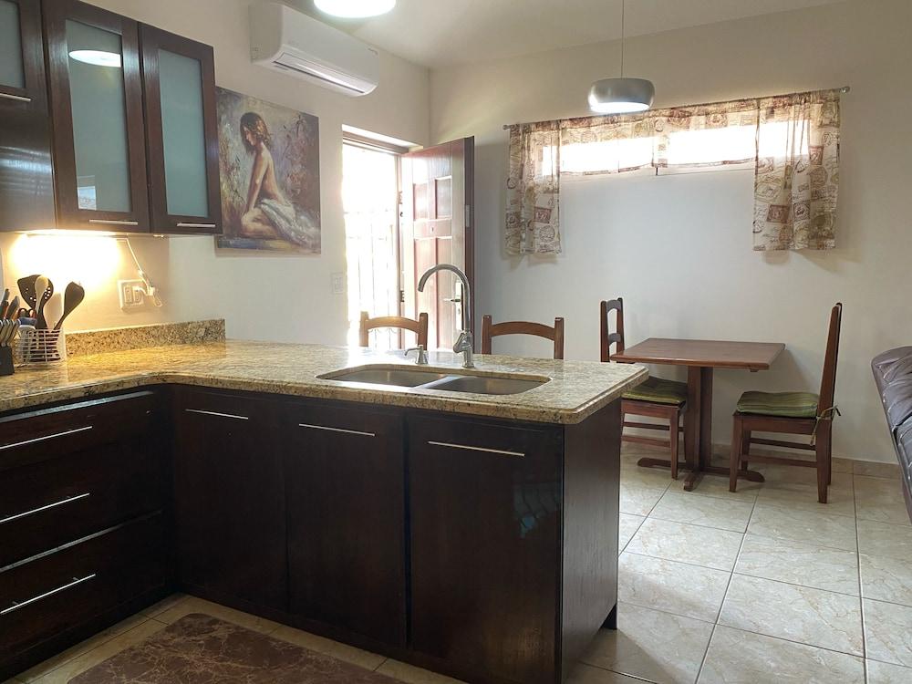 Gorgeous Poolside Apartment