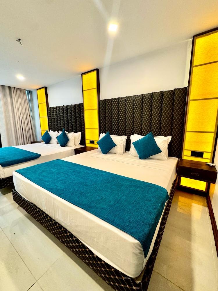 Sundaras Infinity Jungle Resort & Spa