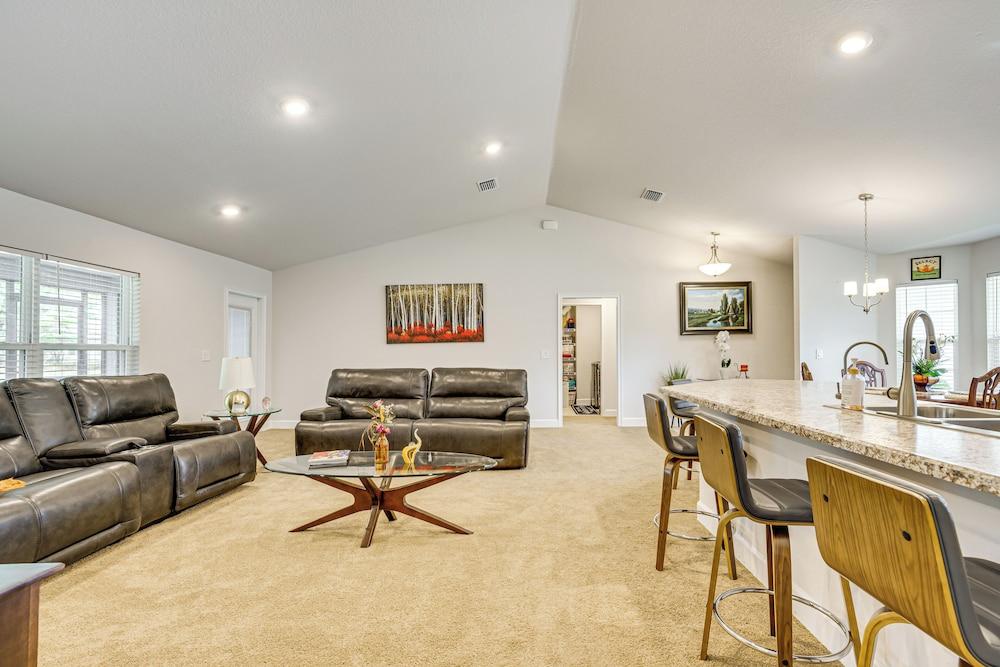 Screened Lanai: Relaxing Retreat in Ocala!