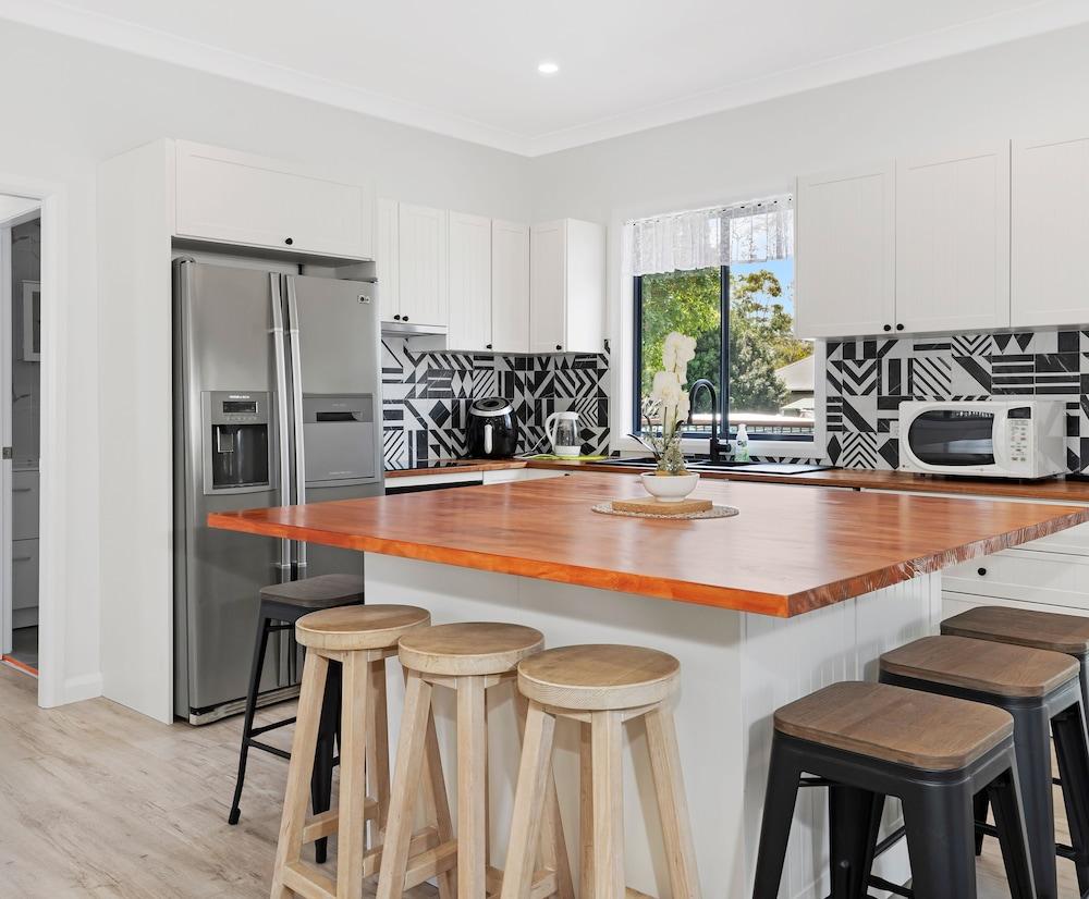 Kozyguru | Glenbrook | Renovated 5 Room House