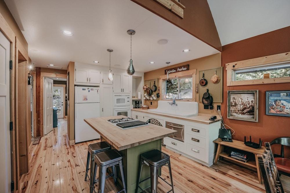 79mbr - Hot Tub - Pets Ok - Wifi - BBQ