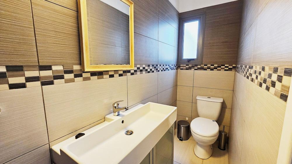 Phaedrus Living Ledras Residences 103