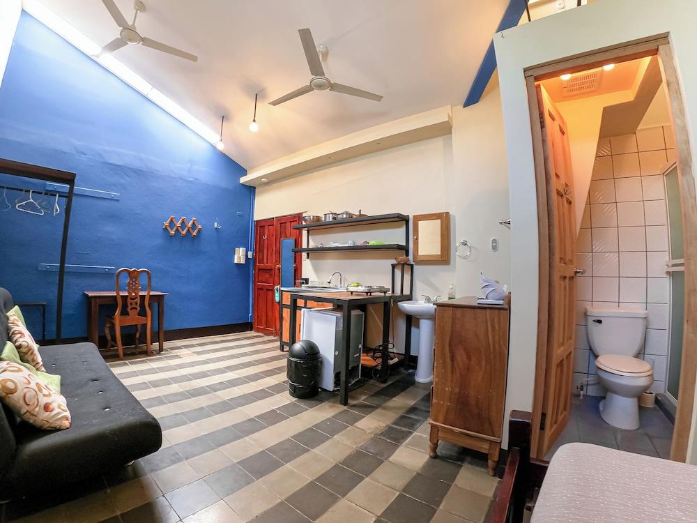 PURE Gym - Spa - Yoga - Lodging