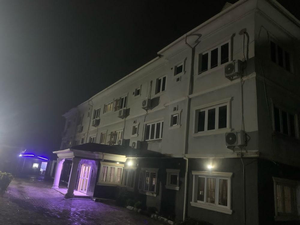 The CEO hotel and suite