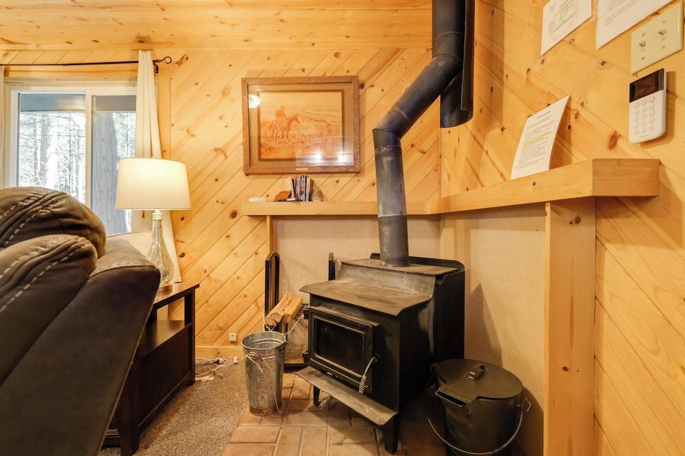 Hike, Ski & Sip: Arnold Cabin 4 Mi to State Park!