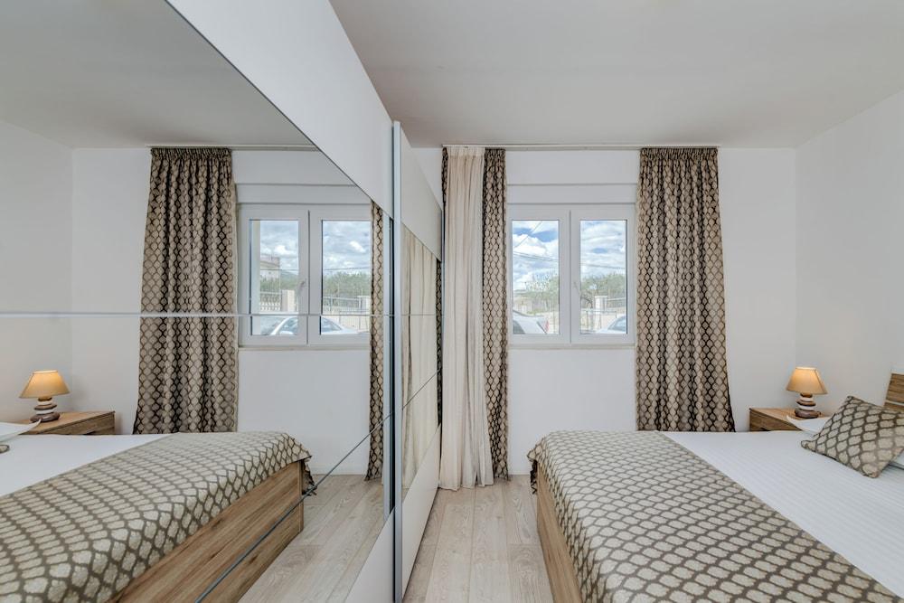 Villa Aurora Mare - Kaštel Novi