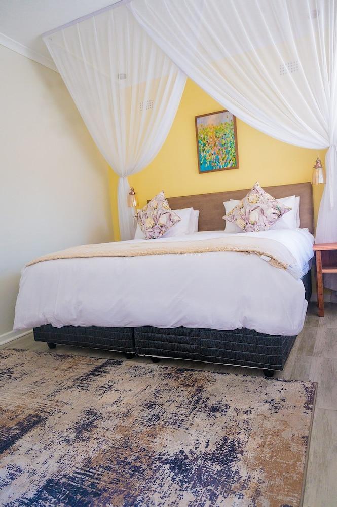 36 Alexander Guest House