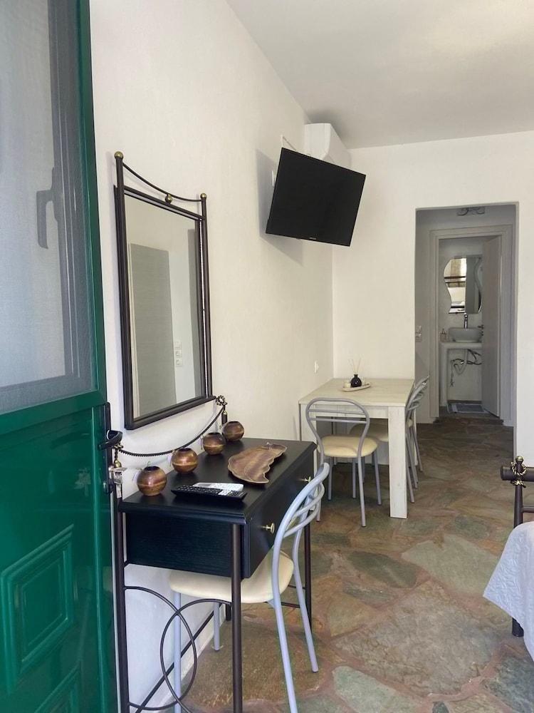 Simousi Studio 1 sea View on the Beach