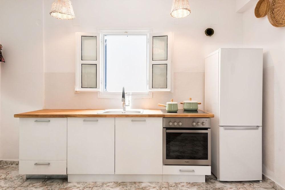 Menta II in Naousa With Free Parking Paros