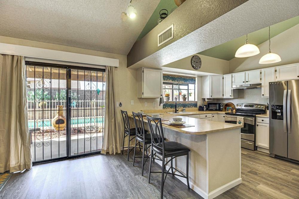 'coyote Casa' w/ Mtn Views in Tuscon Desert Oasis