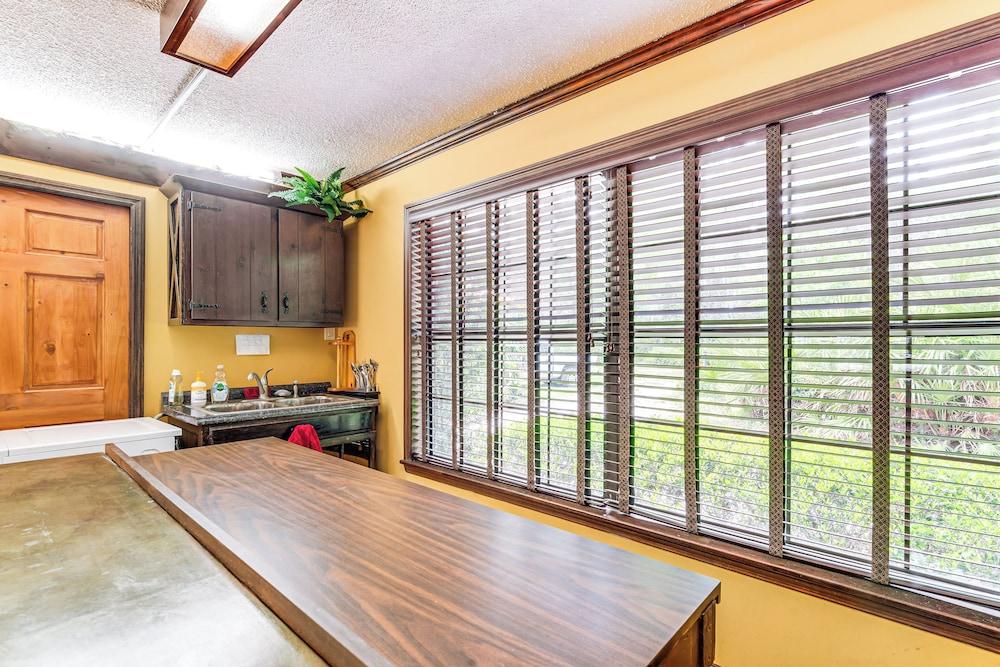 Lake Access + Private Patio: Sunny Inverness Apt!