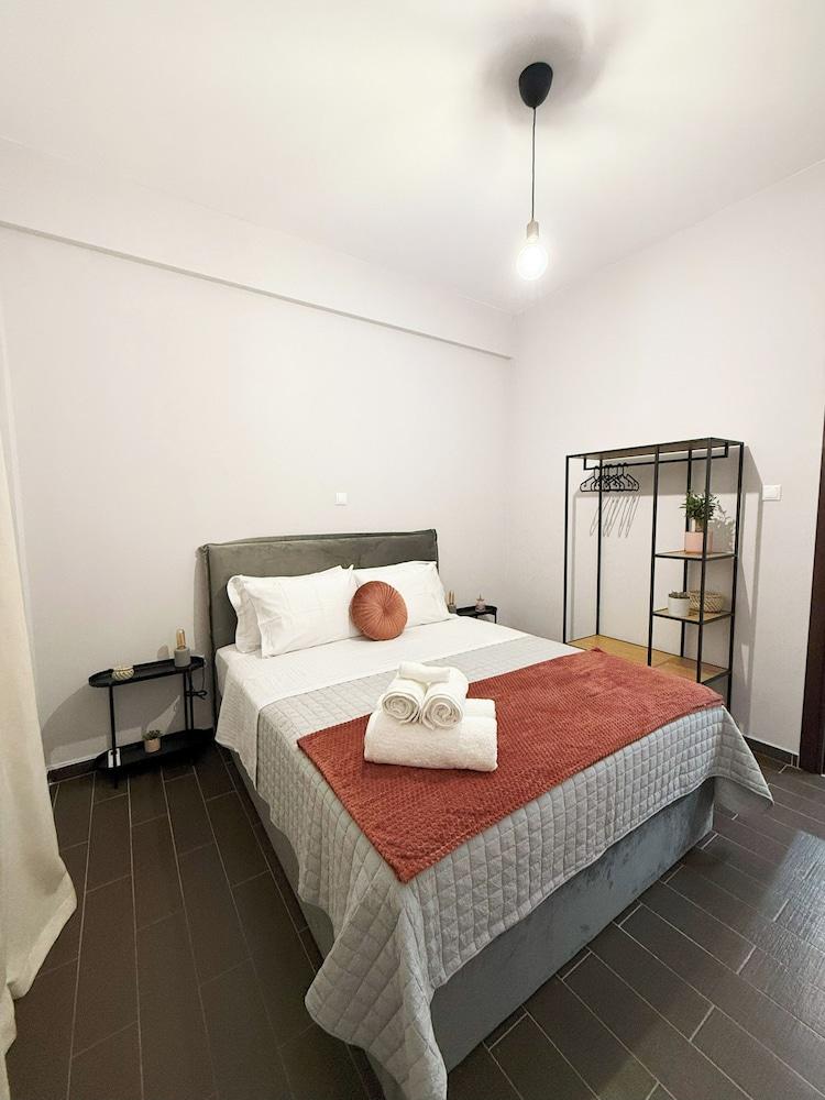 Athenian Petralona Suite