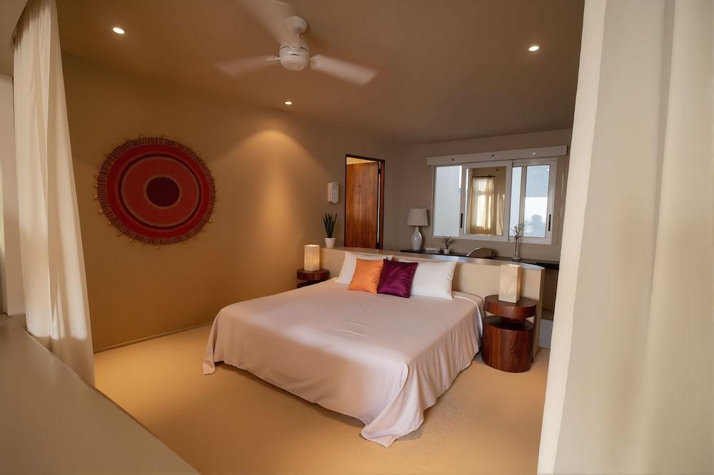 Punta Majahua by Property Rental Club