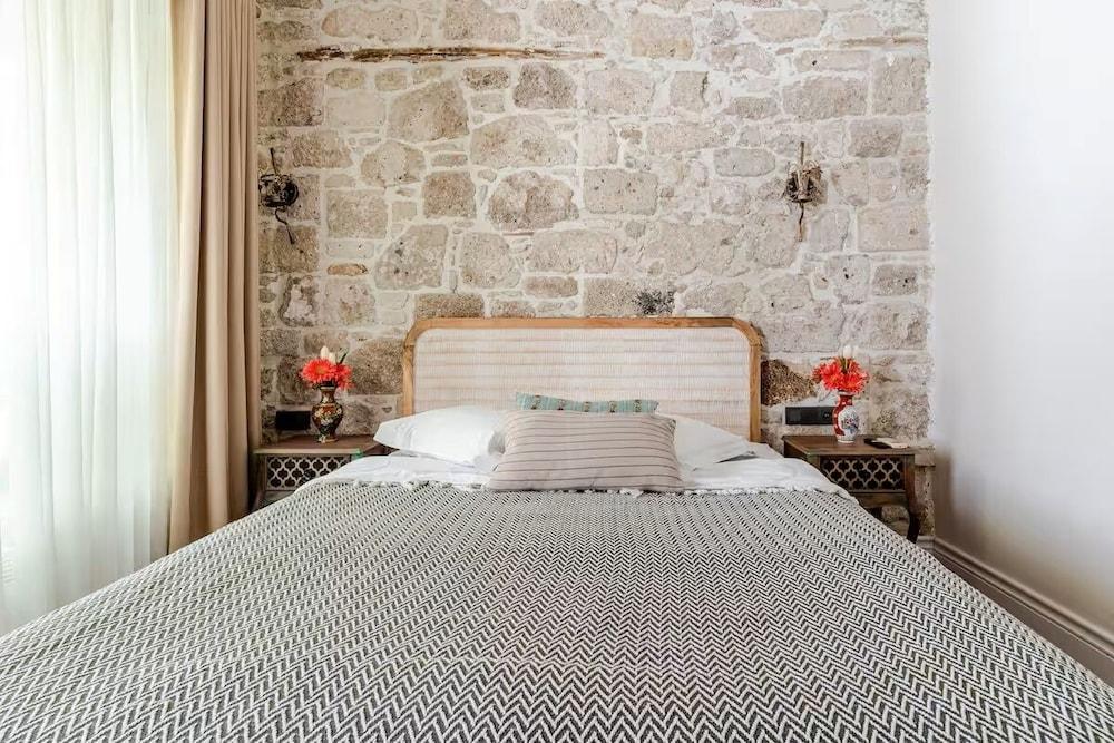 Mediha Hanım Konağı Alaçatı