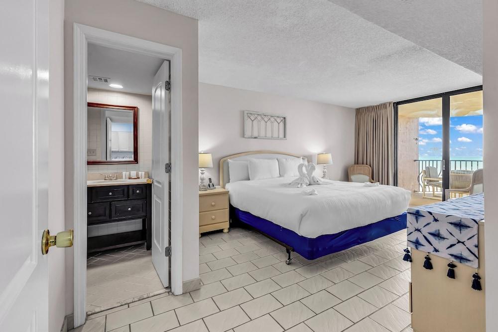 Palms Resort by Hosteeva