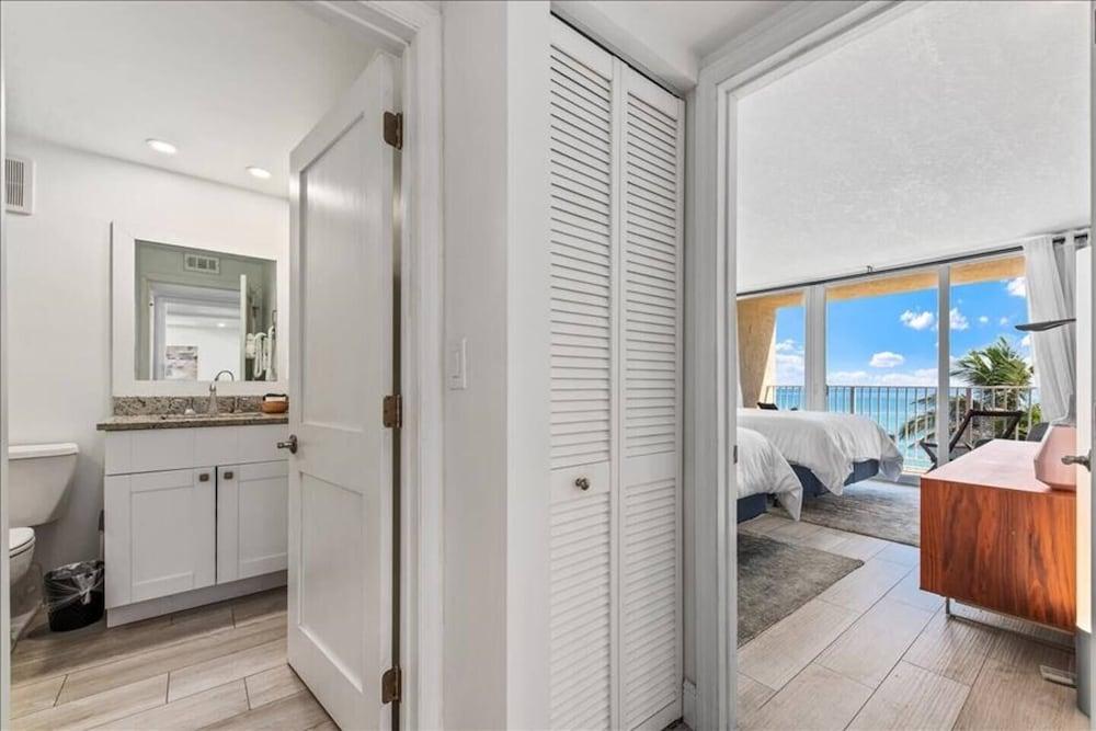 408 On Hutchinson Island