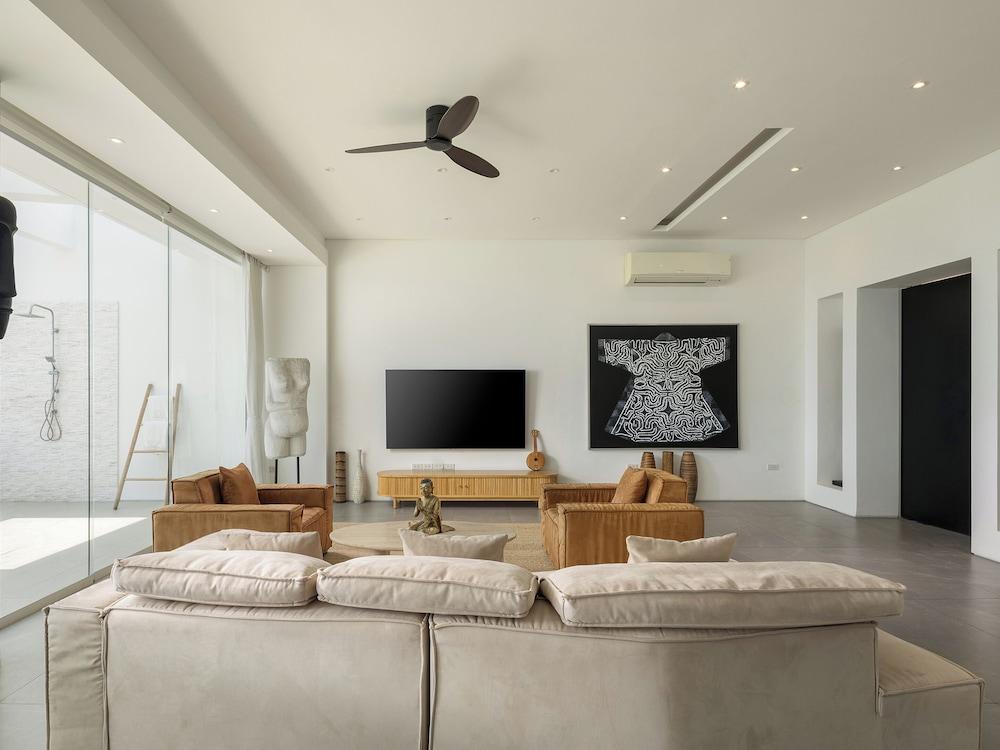 The Blossom Villa by Elite Havens