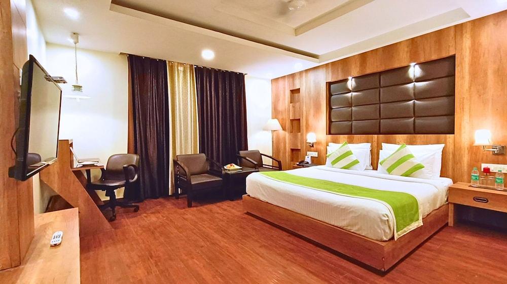 Hotel Di Arch Lucknow