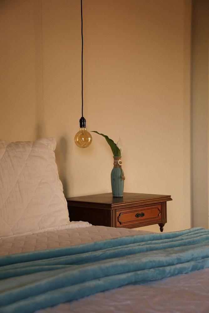 Hospedaria Noite Lunar - Praia do Rosa - SC