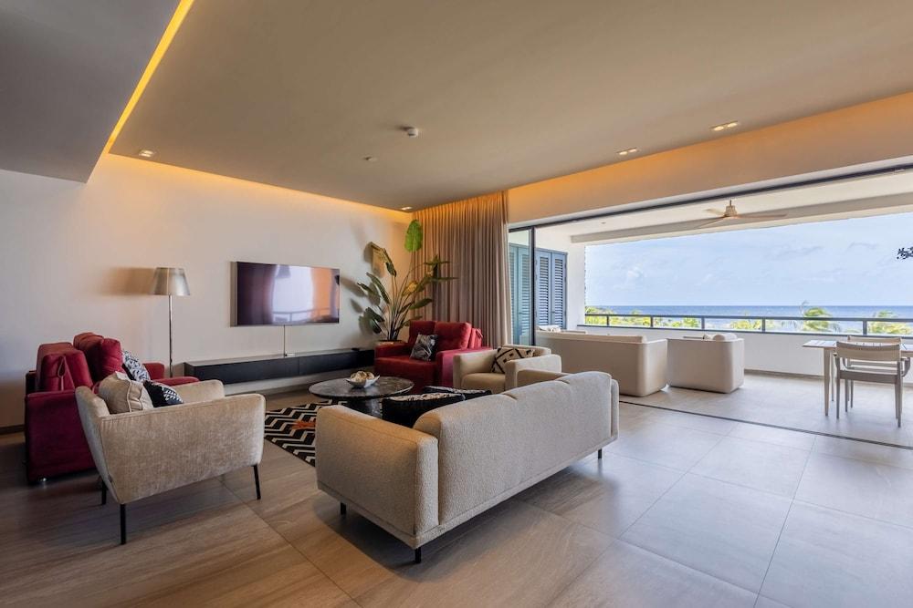 NEW Luxury Ocean View Stay at The Shore Blue Bay