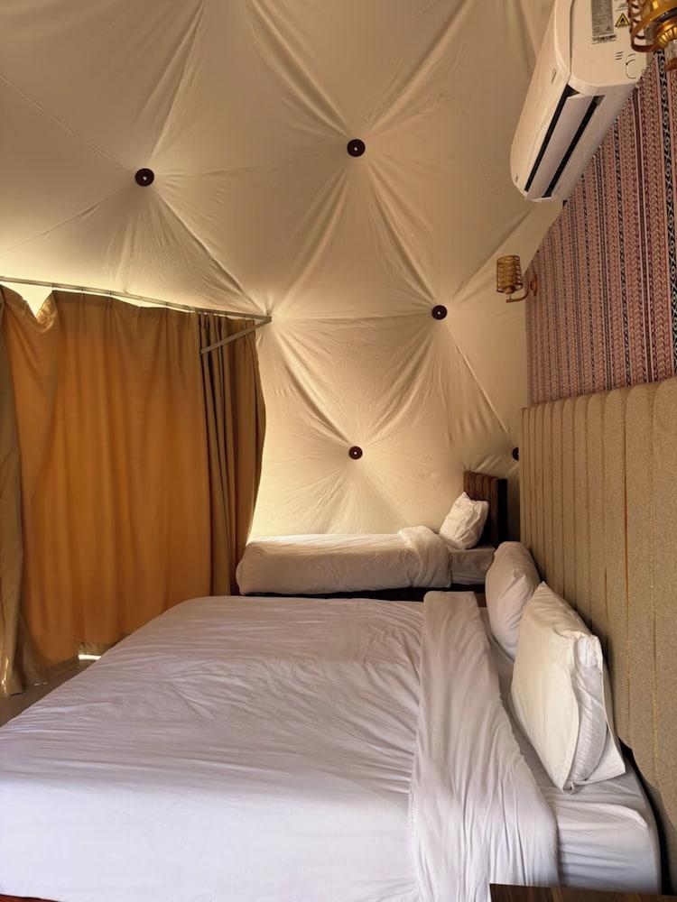 Room in Lodge - Nael Bedouin Camp & Tour