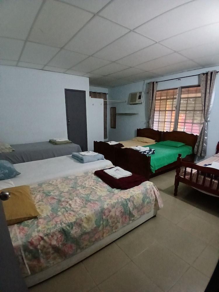 Hostel Villas De Zianit