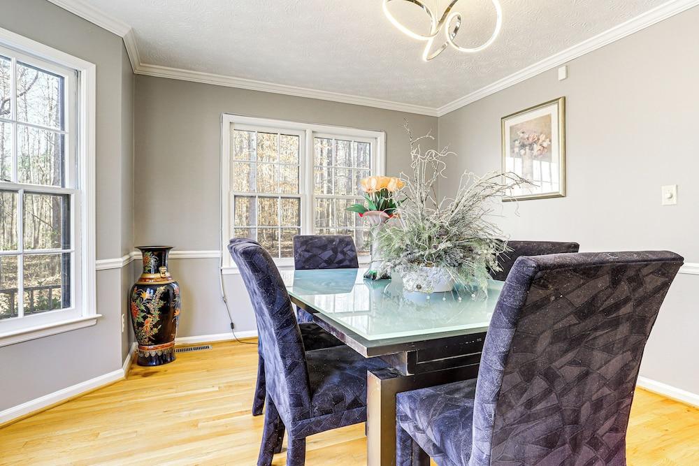 Private Hot Tub & Deck: Family Gem in Alpharetta