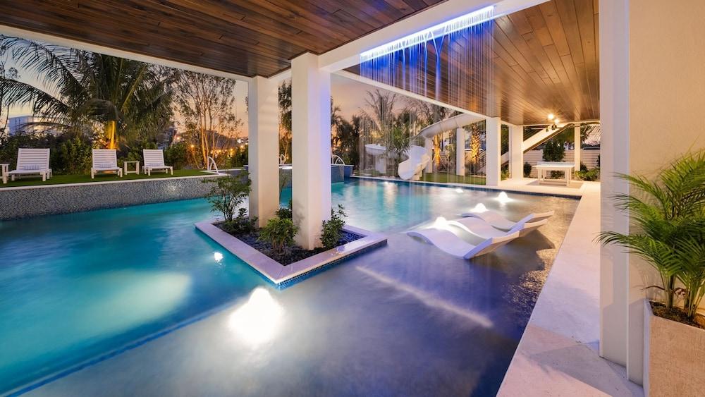 Deep Blue Sea in Sarasota