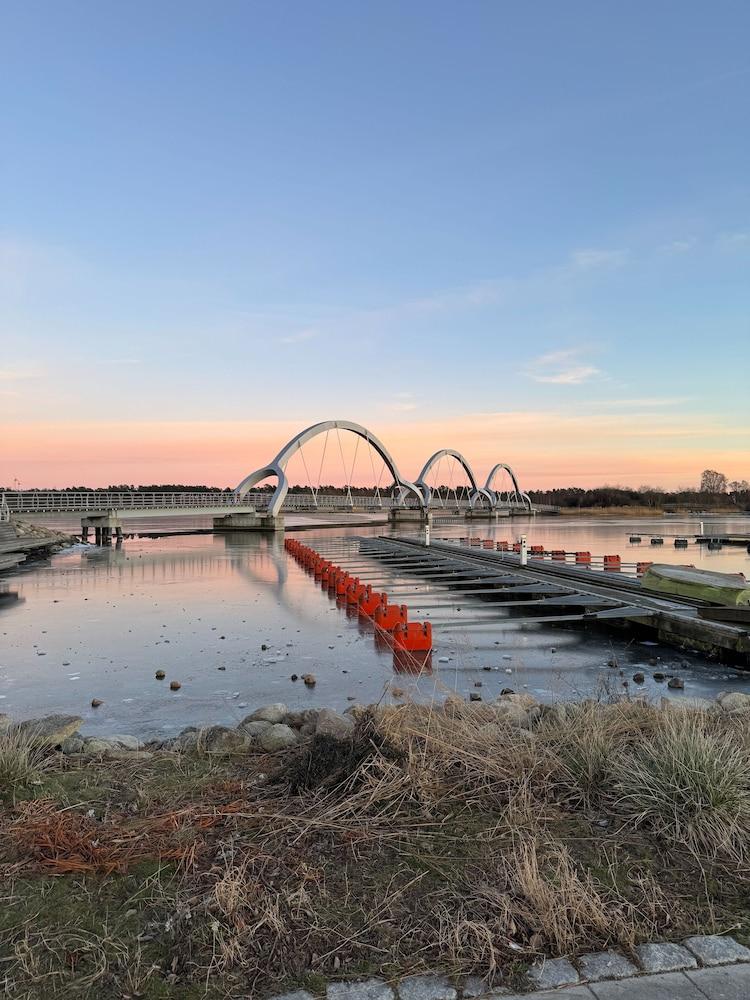 The Houseboat Astrid