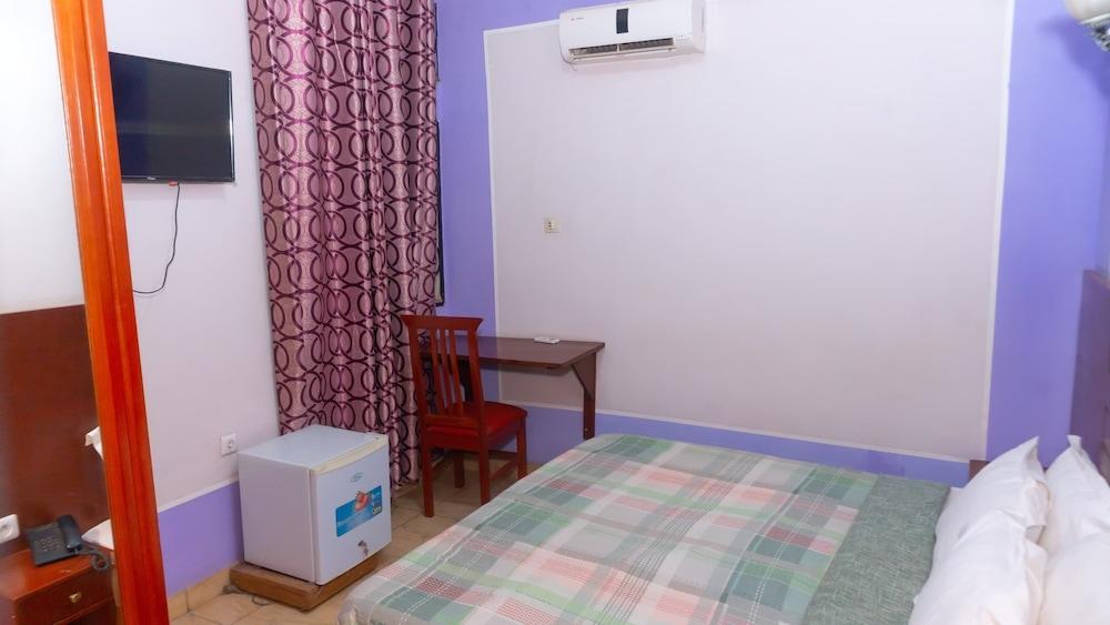 Hotel Residence Madadjeu