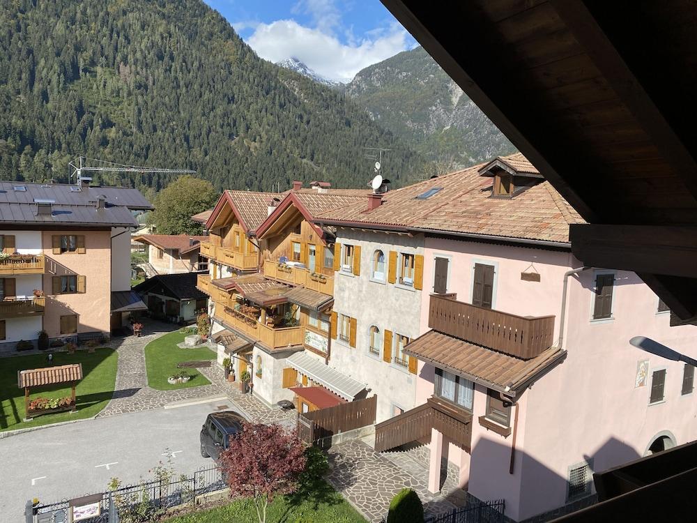 032 Luminosa Mansarda Pinzolo