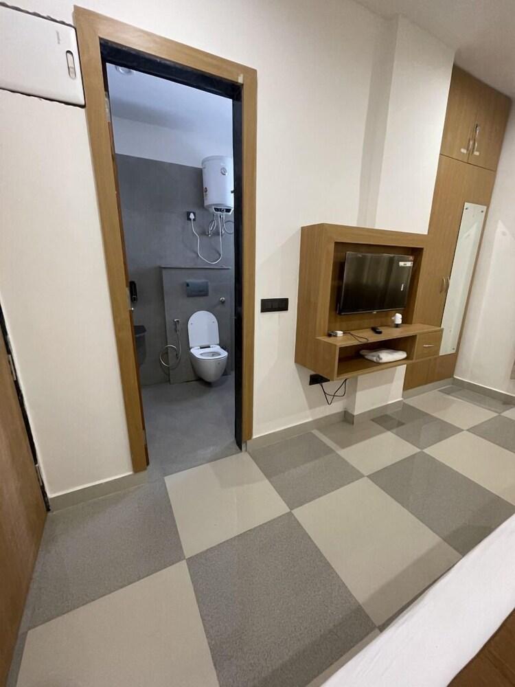 Hotel Srijan Vrindavan