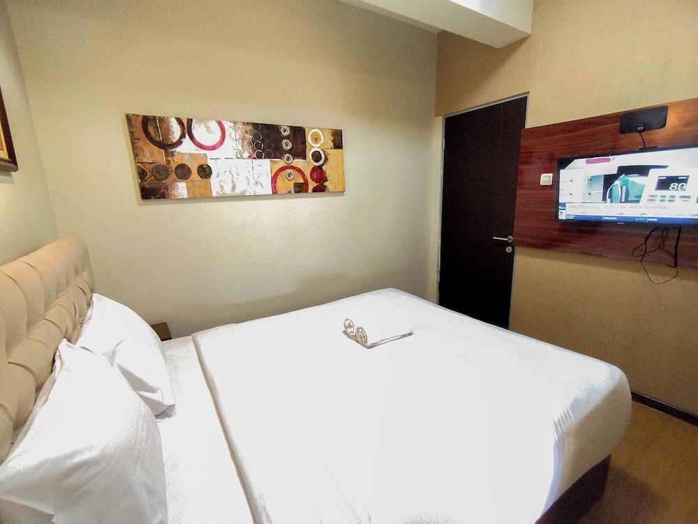 Comfort and Modern Look 2BR at Tamansari Prospero Sidoarjo Apartment