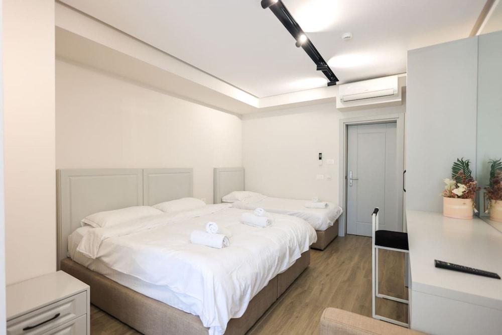 Beach Room 02 in Durr s