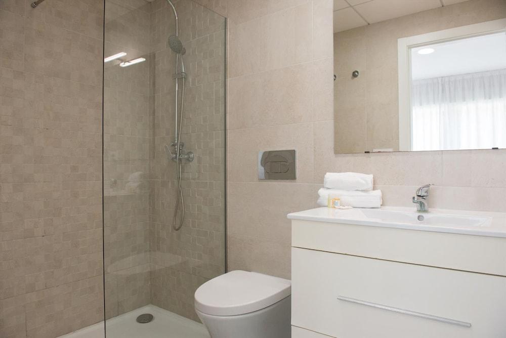 Marina B1 4 pax in J vea