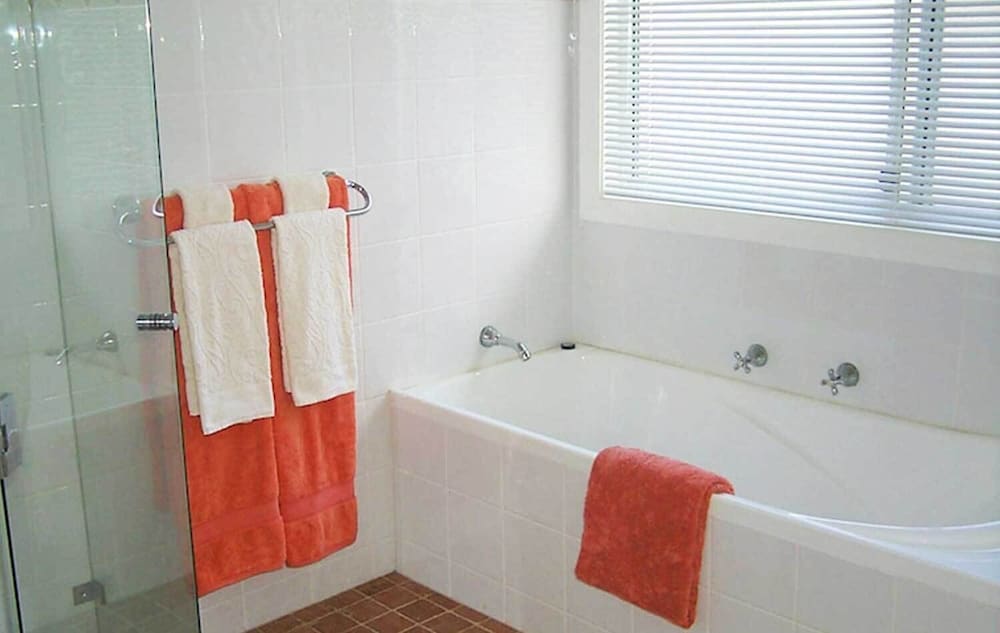 Scotland Island Lodge