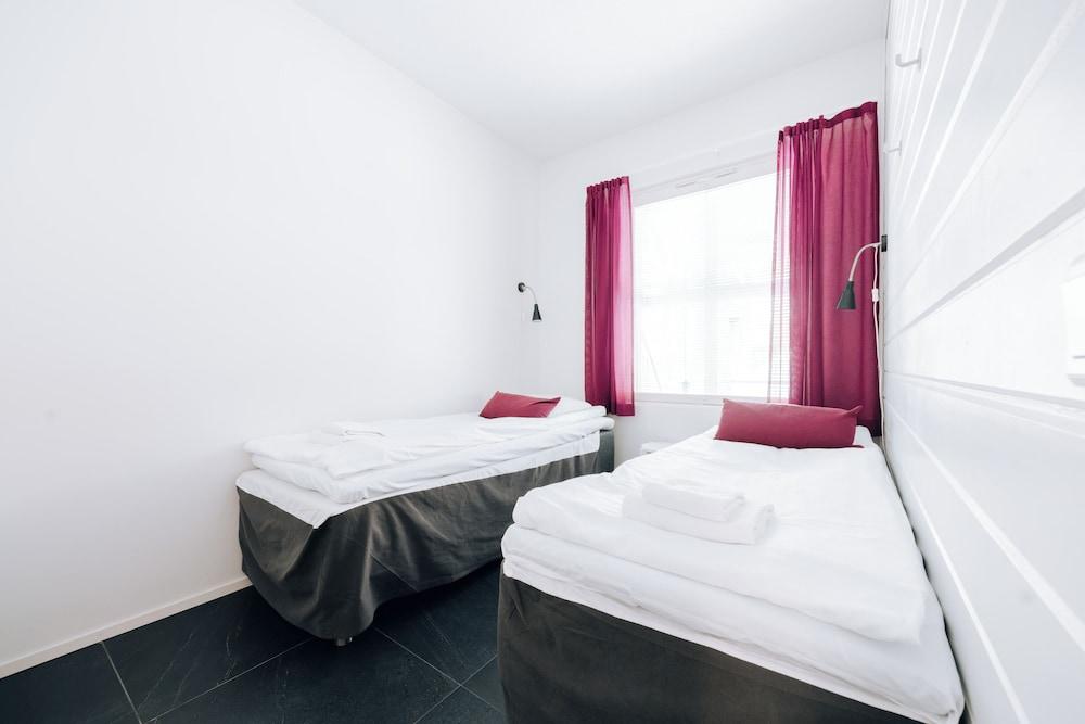 Spacious 3BR Apt. with Sauna