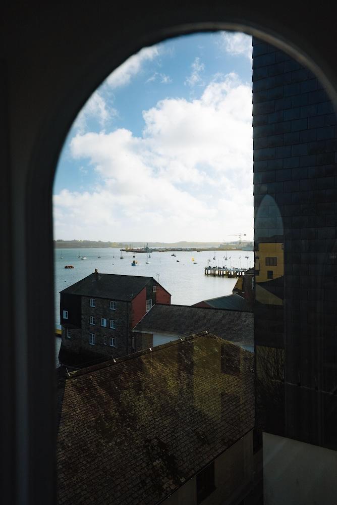 The Old Pirates Lookout