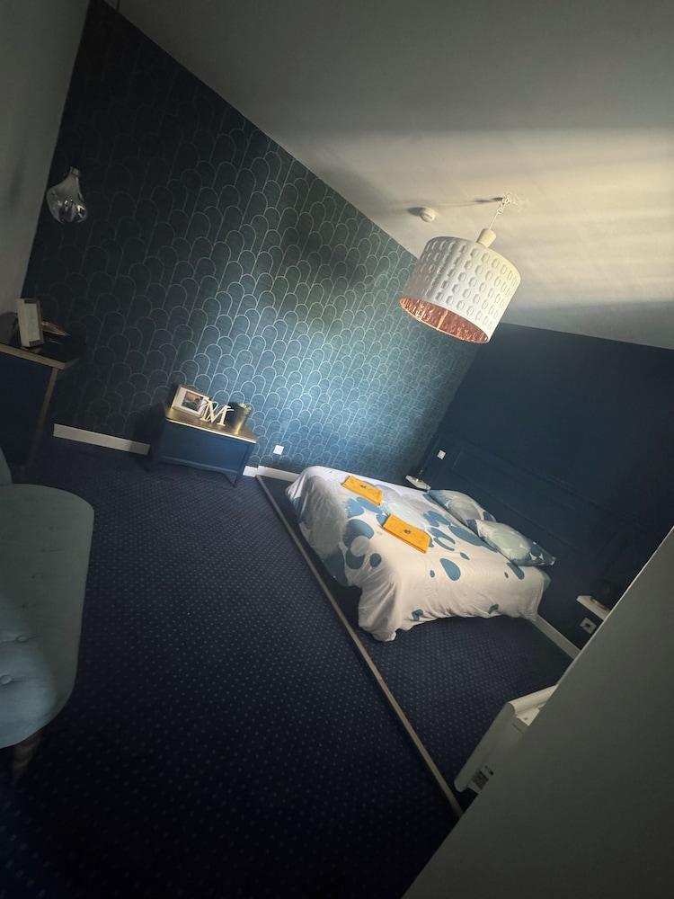 Chateau de Mont-Vert