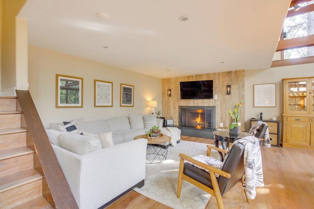 Walk to Lake Arrowhead Village: Gem w/ Lake Access