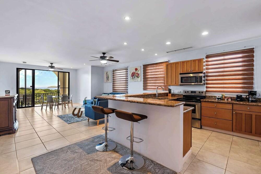 Coco Top-Floor 3-BD Ocean-View Unit at Pacifico By SPCR