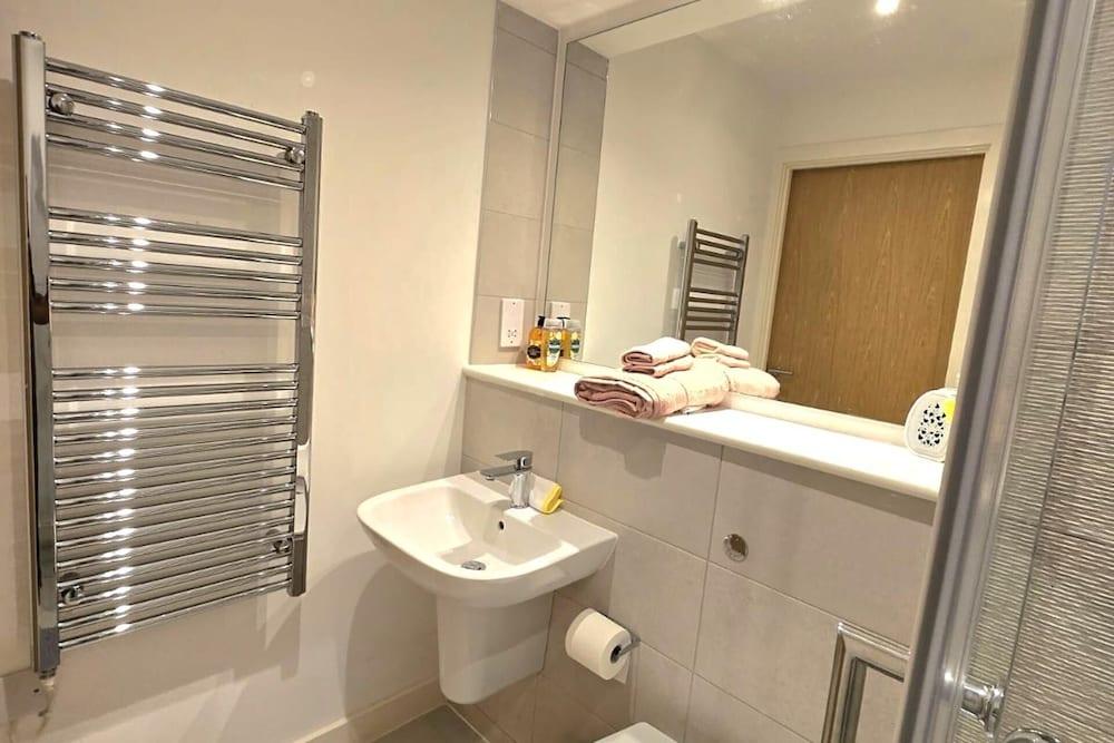 Salford Serenity Apartment