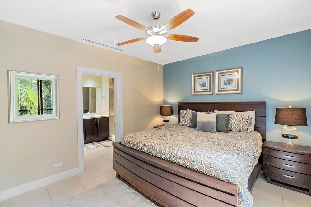 3BD Beauty in Coco - Have Coffee or Meals Overlooking Pool