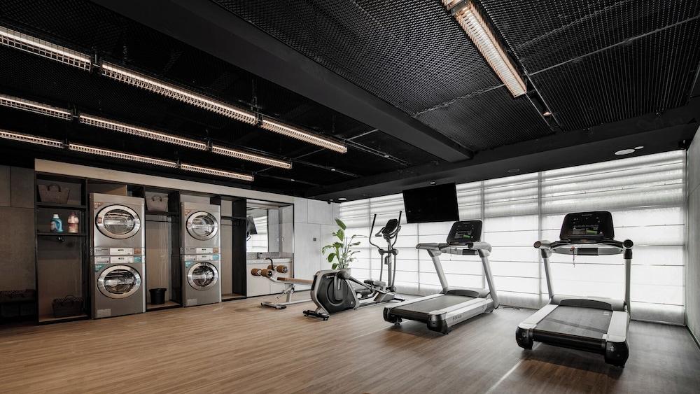 Wanda Moments Nanjing South Railway St.