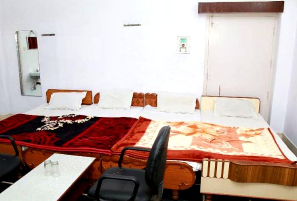 Hotel Ramnivas Hotel-Restaurant Udaipur