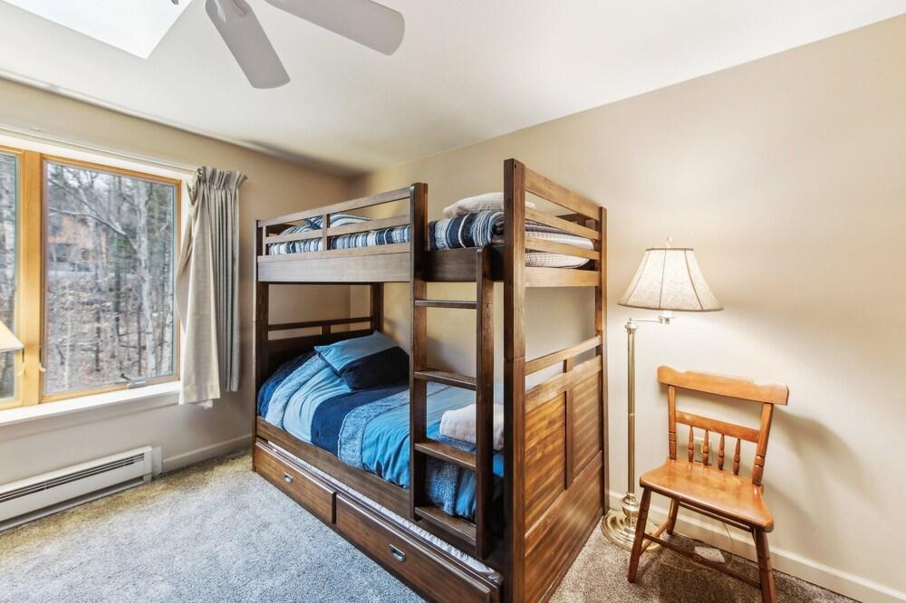 Twister 68i - Mountain Retreat With Stunning Views 3 Bedroom Townhouse by The Summit at Gore Mountain