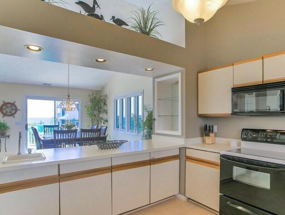 As Good As It Gets by Topsail Realty