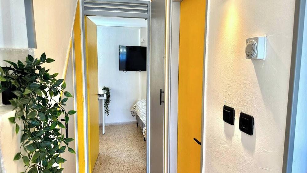 Gugel Waves Apartments