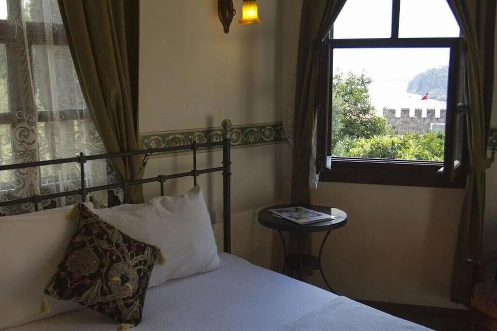 Dejavu Kaleiçi - Oldtown