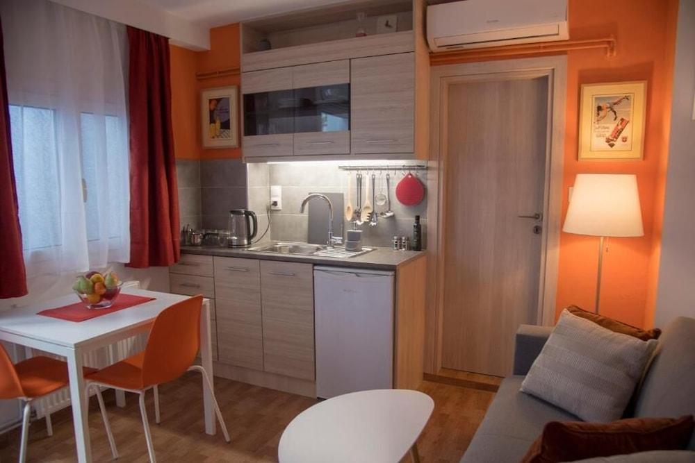 Ancient Thissio by GHH